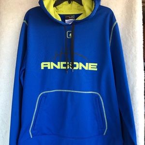 And One pull over in great condition